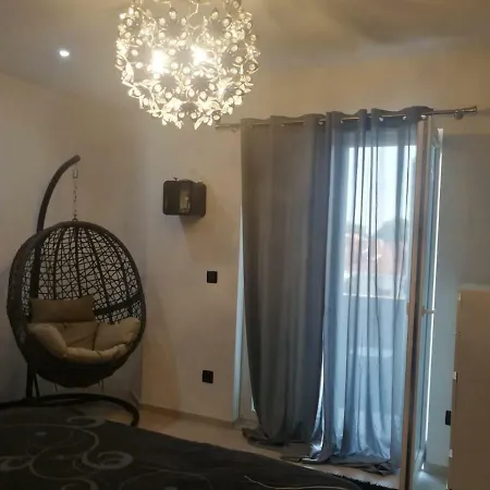 Apartman Robiella Daire Zadar